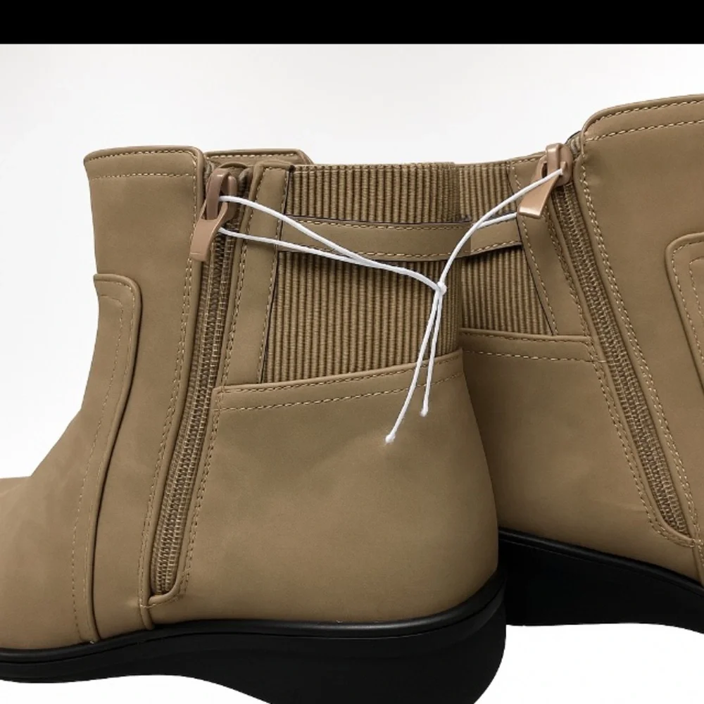 Harborsides Taupe Faux-Suede Ankle Boots Size 10 NWT – 1” Wedge, Side Zip